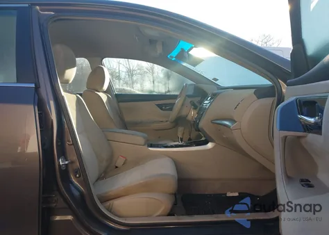 2013 Nissan Altima 2.5 S z USA, uszkodzony, nr VIN 1N4AL3AP8DC249097